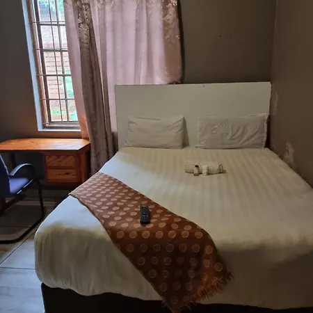 G On M Guest House-3